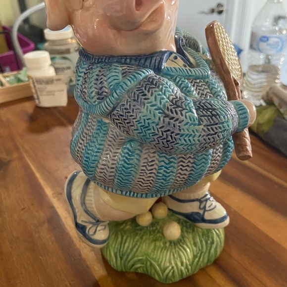 Fits & Floyd vintage pig playing tennis cookie candy jar - Picture 4 of 7